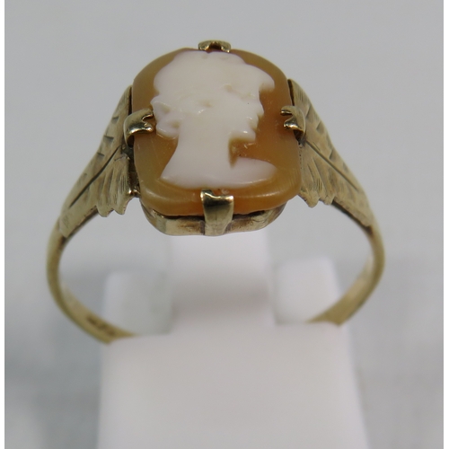 347 - 9ct gold Cameo set ring, finger size 