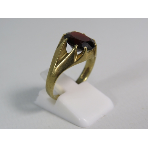 353 - Vintage 9ct gold garnet ring (10mm by 8mm). Finger size 