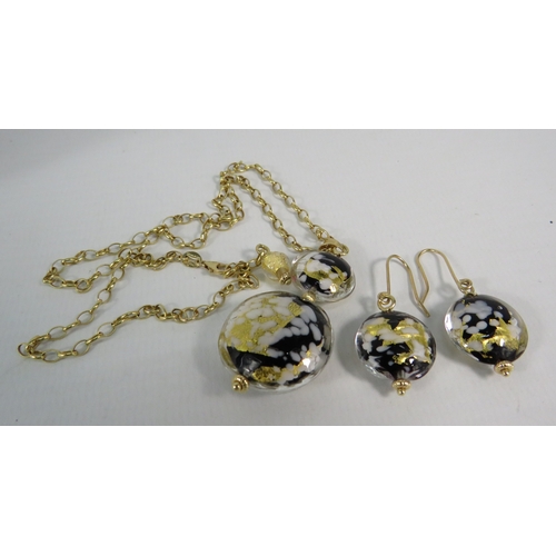 370 - 14ct gold Murano glass pendant and earrings on a 18