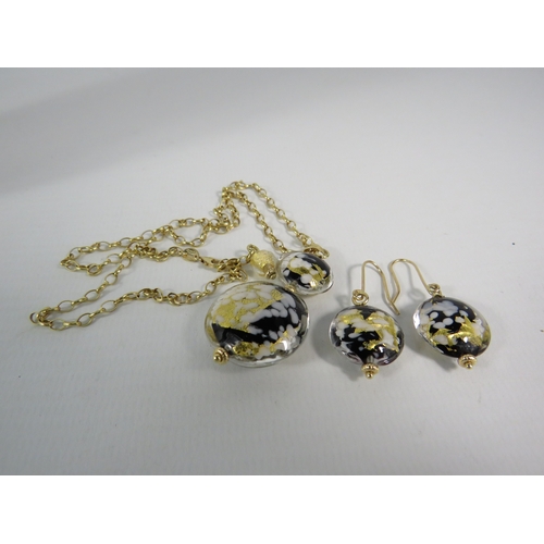 370 - 14ct gold Murano glass pendant and earrings on a 18