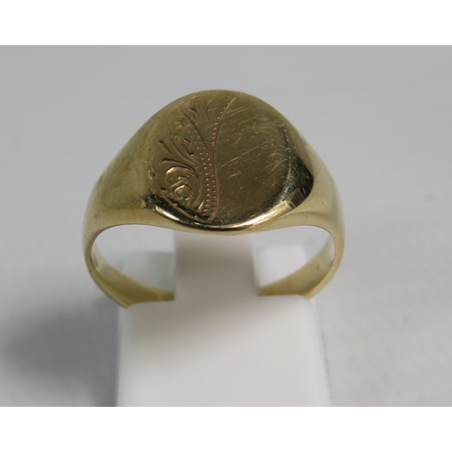 372 - 9ct Gold signet ring, finger size 