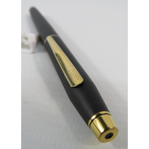 411 - Vintage Cross 2506 classic black fountain pen.