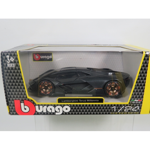 902 - Three Burago 1:24 Die Cast Scale models of cars in original boxes. See photos for details.