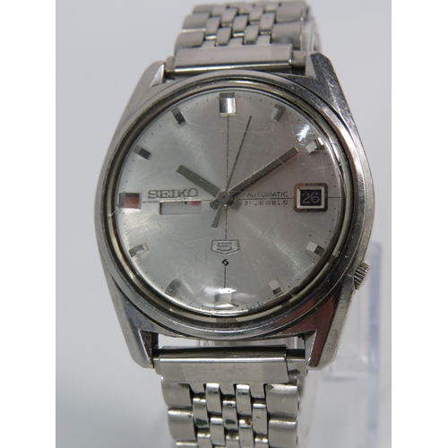 421 - Gents Seiko 5 21 jewel automatic wristwatch in running order.