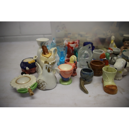 1206 - 50+ assorted Vintage Collectable Eggcups by various makers.  See photos.