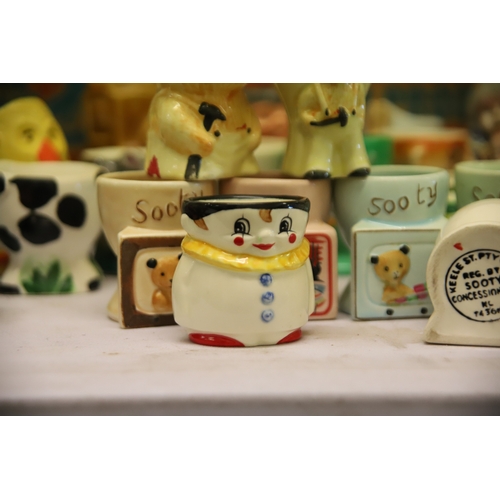 1210 - 50+ assorted Vintage Collectable Eggcups by various makers.  See photos.