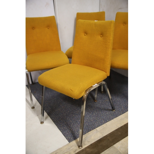 1238 - Set of Four 1970's Era Dining or Office Chairs by Du-Al  All in good order. See photos.