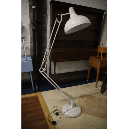 1257 - Large articulated Angle poise style floor lamp in working order   H: 72 inches tall.  See photos.