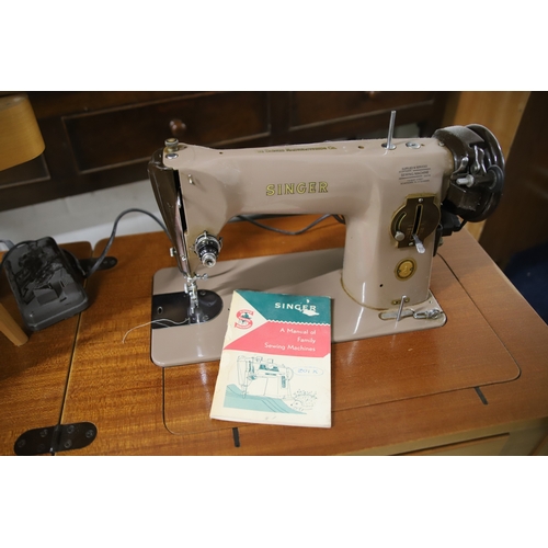 1260 - Vintage Singer Sewing machine with worktable together with cantilever sewing basket. Model Number 20... 