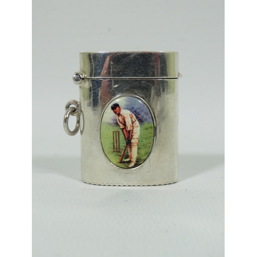 996 - Very pretty Sterling Silver Vesta with Enamel Cabouchon showing a Cricketer. Measures approx 38mm , ... 