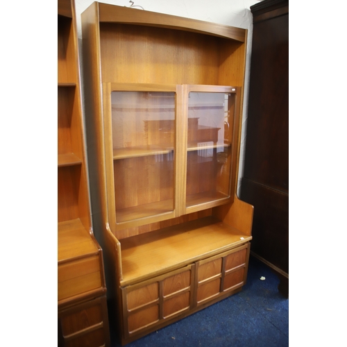 1269 - Nathan (squares) Illuminated Wall unit in good condition which measures approx H:76 x W:40 x D:18 in... 