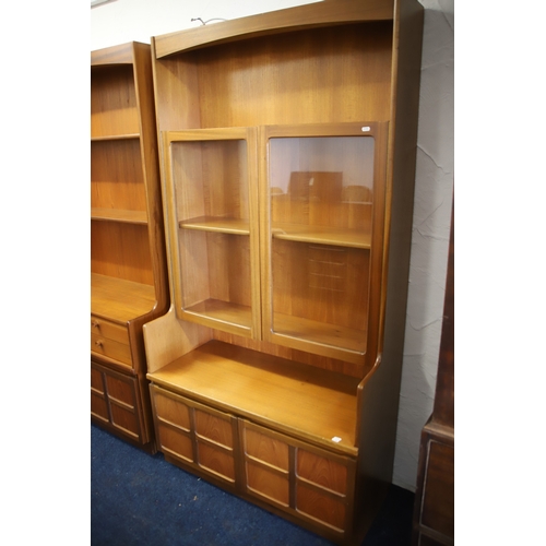 1269 - Nathan (squares) Illuminated Wall unit in good condition which measures approx H:76 x W:40 x D:18 in... 