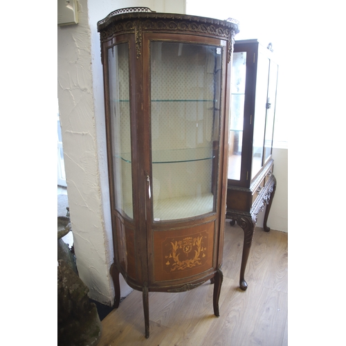 1271 - French Decorative Bow Fronted Display cabinet in very condition (ex Potters display) with two glass ... 