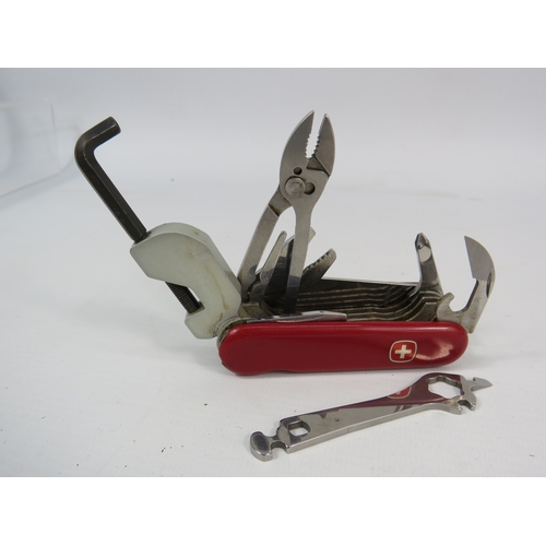 1460 - Rare Wenger Swiss Cyclist knife .