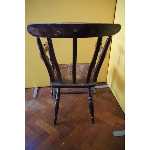 1385 - Combined lot to include a Windsor Chair, some repairs but in good order.  Plus Oak Jardinaire plant ... 