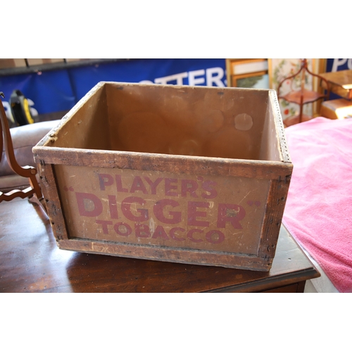 1398 - interesting Players 'Digger' Packing box, (missing top) H:17 x W20 x D:12 inches. Good Retail piece.... 