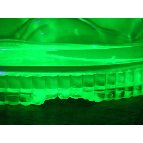 19 - Victorian John Derbyshire moulded Uranium glass lion with registration lozenger to the base. (chip t... 