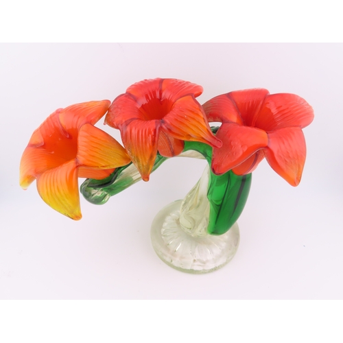 22 - Vintage Murano style art glass flower sculpture, 6.5