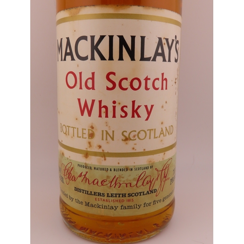 33 - A Bottle of Vintage Mackinlays old scotch whisky 26 2/3 fl ozs. 70 proof.