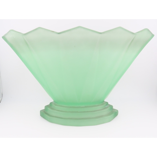 52 - Art Deco Bagley Windham large uranium glass bowl, 10
