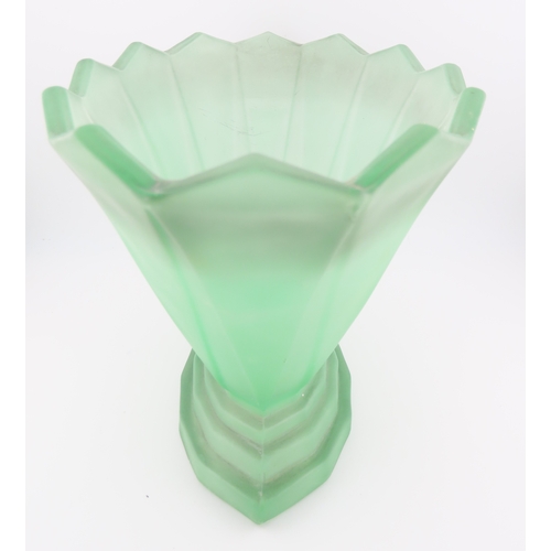 52 - Art Deco Bagley Windham large uranium glass bowl, 10