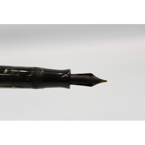 63 - Vintage Parker Duofold Green Fountain Pen w/ 14ct Gold Nib WRITING 2255953
