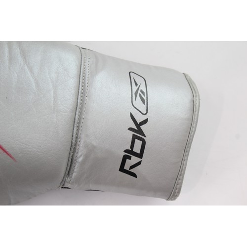 320 - Vintage Reebok Signed Boxing Glove No Certificate & No Name  387671