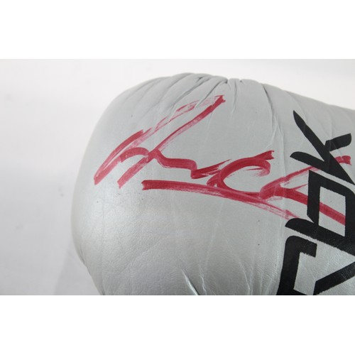 320 - Vintage Reebok Signed Boxing Glove No Certificate & No Name  387671