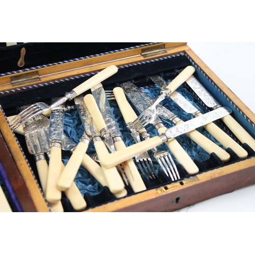 323 - Vintage Silver Plate Cutlery Set Fish Sets Floral Detail W/ Wooden Case 476376