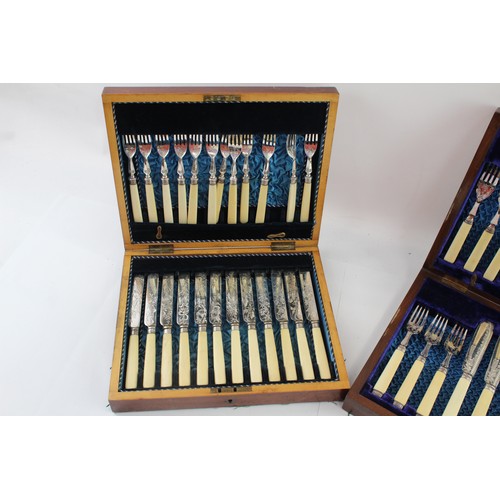 323 - Vintage Silver Plate Cutlery Set Fish Sets Floral Detail W/ Wooden Case 476376