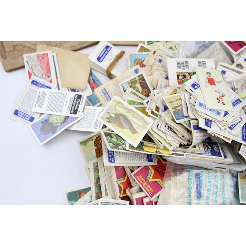 327 - Cigarette Cards Job Lot Tobacciana Collectables Wild Birds Britain Railway  570441