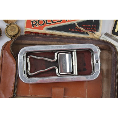 335 - Mens Grooming Collectables Vintage Inc Safety Razor Vintage Grooming Kit Job Lot 578401