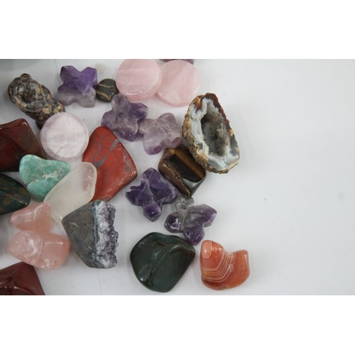 339 - Gemstone Crystal Collectables Assorted Inc Moon Shaped Marble Buddha Orbs 578437