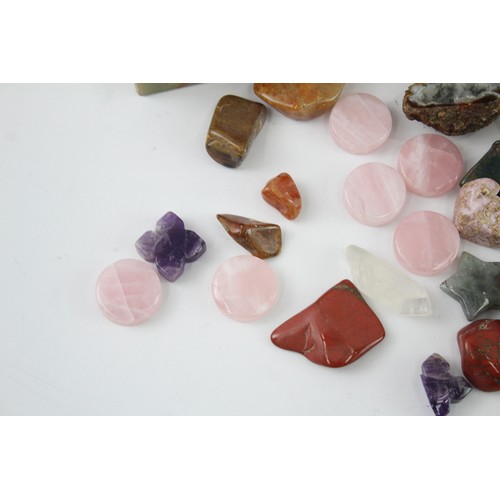 339 - Gemstone Crystal Collectables Assorted Inc Moon Shaped Marble Buddha Orbs 578437