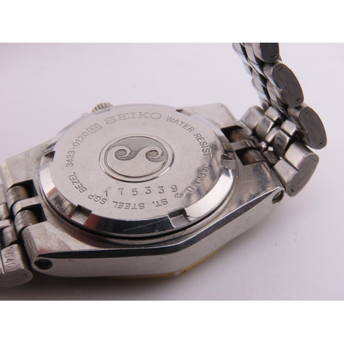 515 - Two Seiko wristwatches, both require batteries