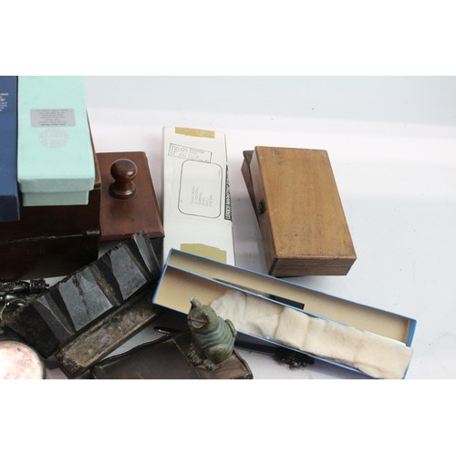 339 - Desk Antique Vintage Collectables Vintage Gavel Desk Tidy Letter Openers 2321339