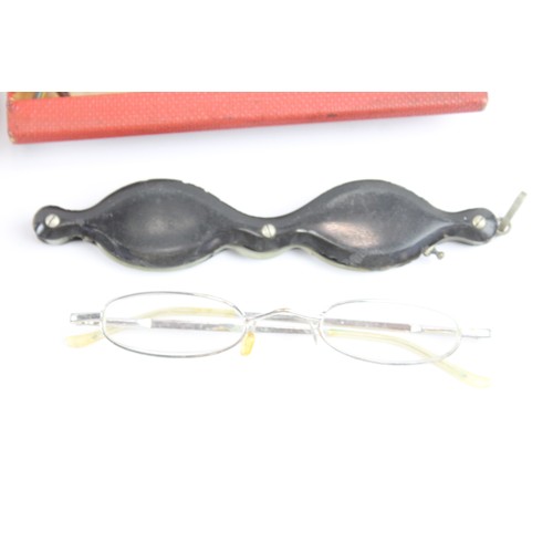 386 - Glasses Assorted Prescription Spectacles Inc Loose & Cased  702935