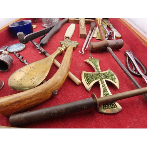 136 - Tray of small antiques and curios, including thimbles, blue salt, crucifixes, sewing tools, metalwar... 