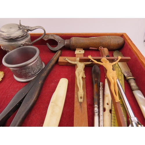 136 - Tray of small antiques and curios, including thimbles, blue salt, crucifixes, sewing tools, metalwar... 