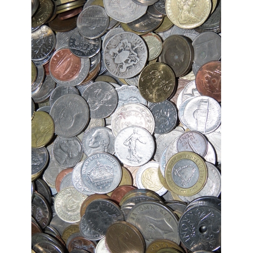 158 - Large quantity of world coins  extensive mixed accumulation of global coinage.