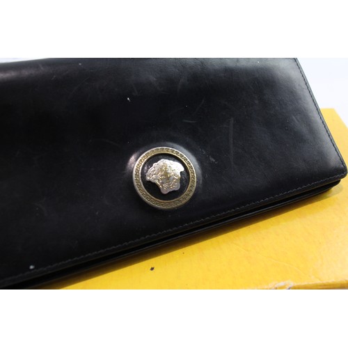 216 - Fendi & Versace Wallets/Purses Inc Black Boxed 579850