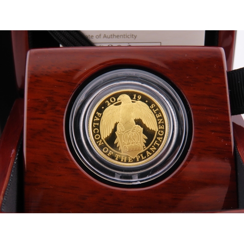 120 - The Royal Mint Queens Beasts The Falcon of the Plantagenets gold proof coin. A United Kingdom 25 pou... 
