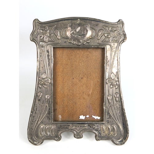 85 - Art Nouveau silver photo frame with floral detail - photo size 14cm x 10cm