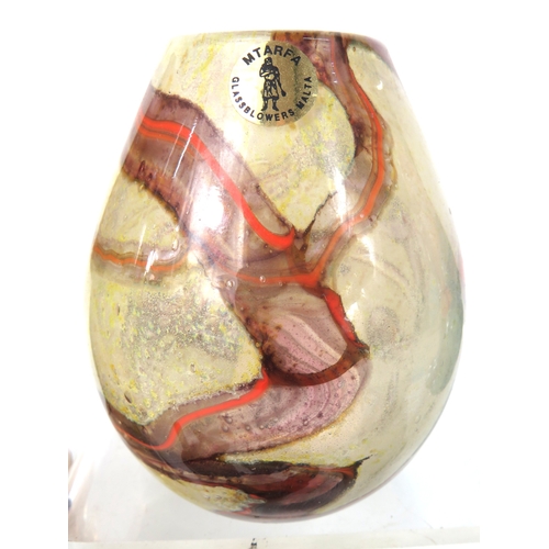 92 - Mixed lot - Mtarfa glass egg vase Old Tupton Ware cat figurine mouse ornaments and amber glass vase