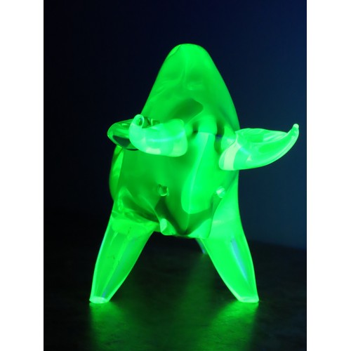 98 - A large Murano uranium glass bull figure, of elongated form, with graduated green and yellow tones. ... 
