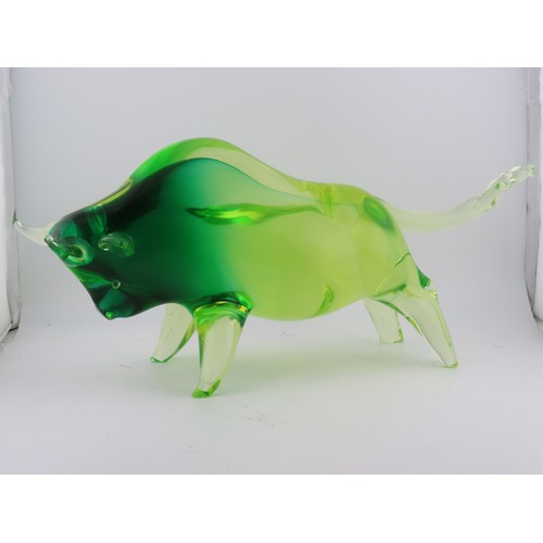 98 - A large Murano uranium glass bull figure, of elongated form, with graduated green and yellow tones. ... 