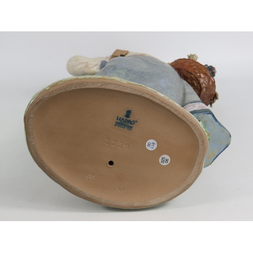 18 - Lladro Gres Seasonal Gifts Figurine - Girl with Fruit Basket - Height 44cm