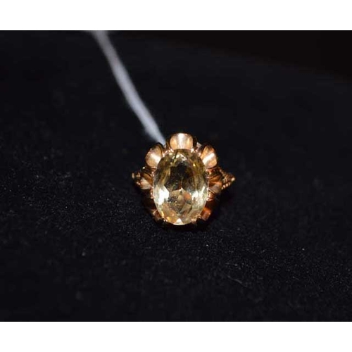 609 - A 9ct Gold Citrine Dress Ring