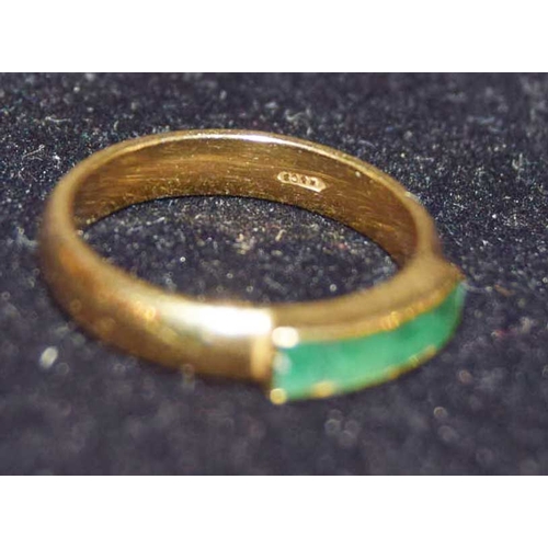 558 - A Very Nice Steensons 18ct Gold and Emerald Ring