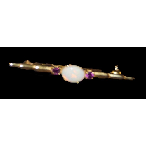 563 - A Nice 9ct Gold Opal and Garnet Brooch